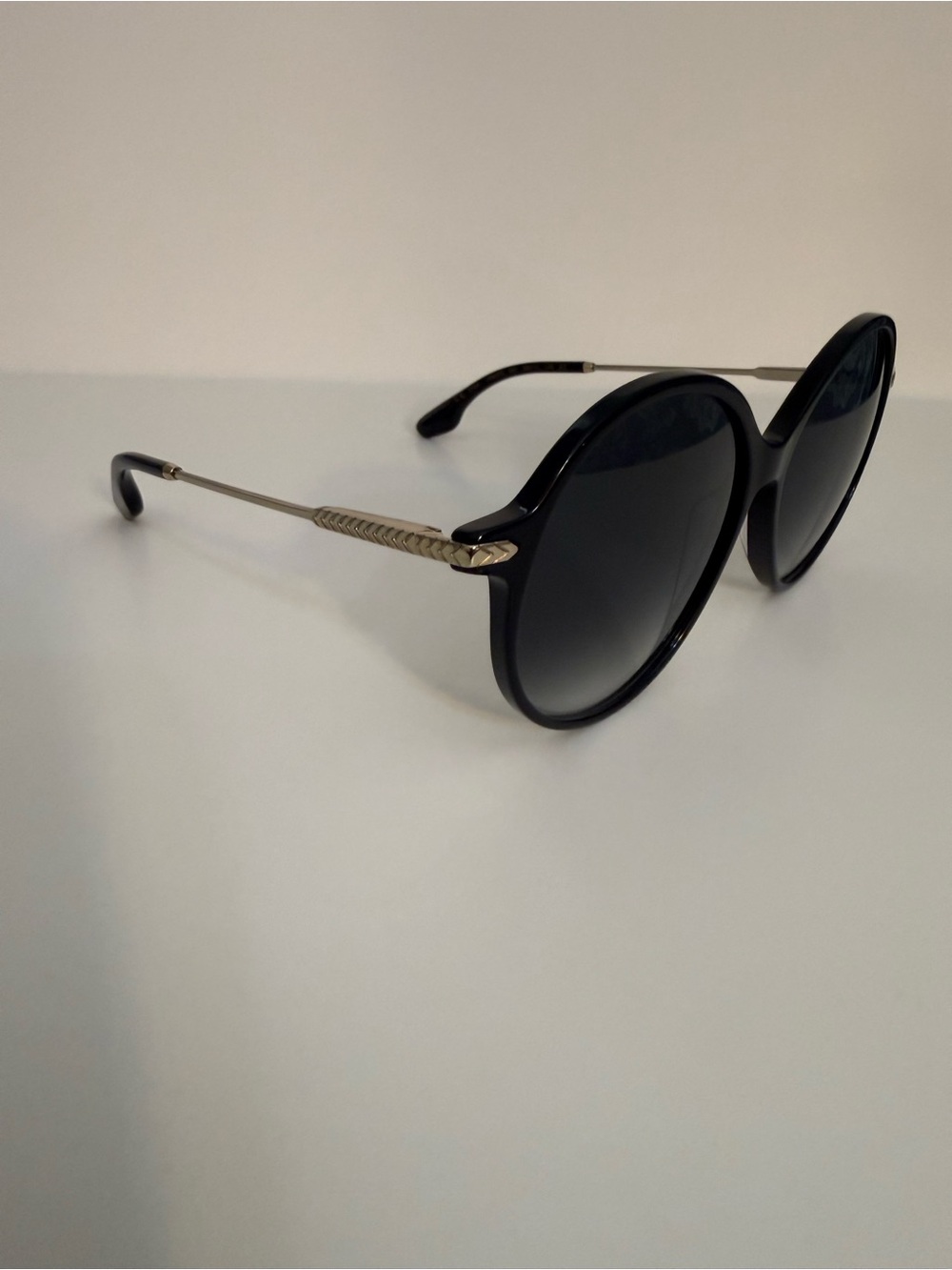 Victoria Beckham VB632S Oversized Round Women Sunglasses - Picture 13 of 15